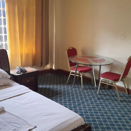 New Jbk Hotel Καμπάλα Εξωτερικό φωτογραφία