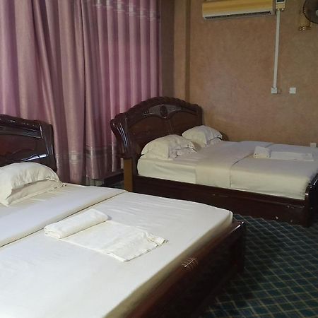 New Jbk Hotel Καμπάλα Εξωτερικό φωτογραφία