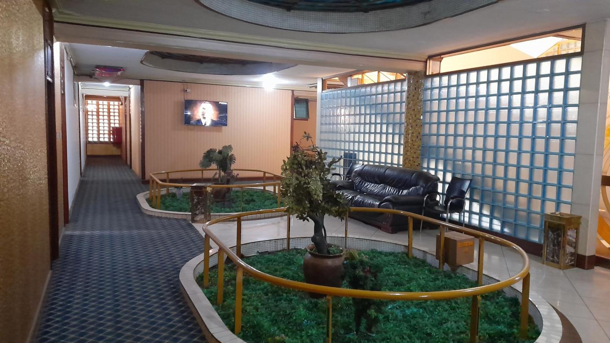 New Jbk Hotel Καμπάλα Εξωτερικό φωτογραφία