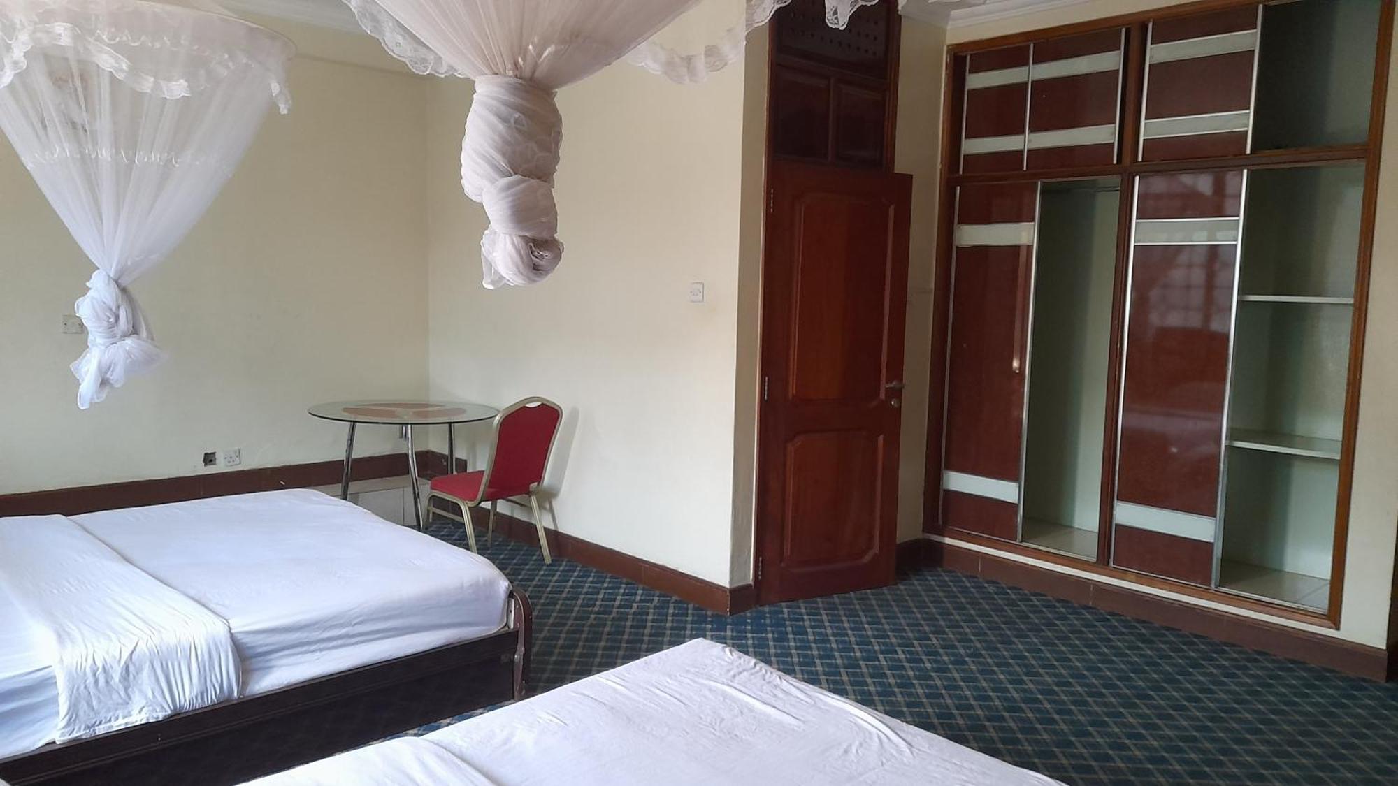 New Jbk Hotel Καμπάλα Εξωτερικό φωτογραφία