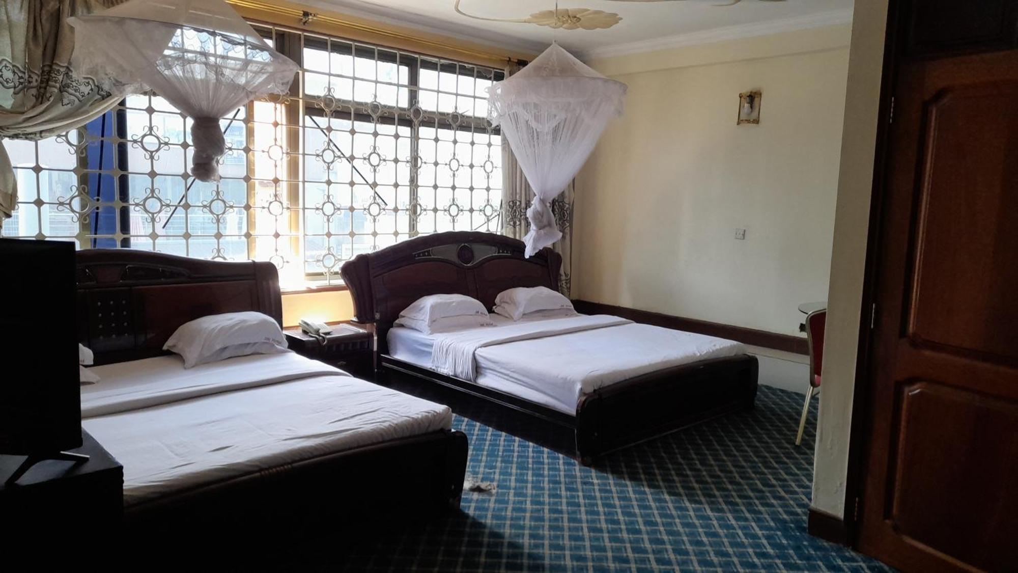 New Jbk Hotel Καμπάλα Εξωτερικό φωτογραφία
