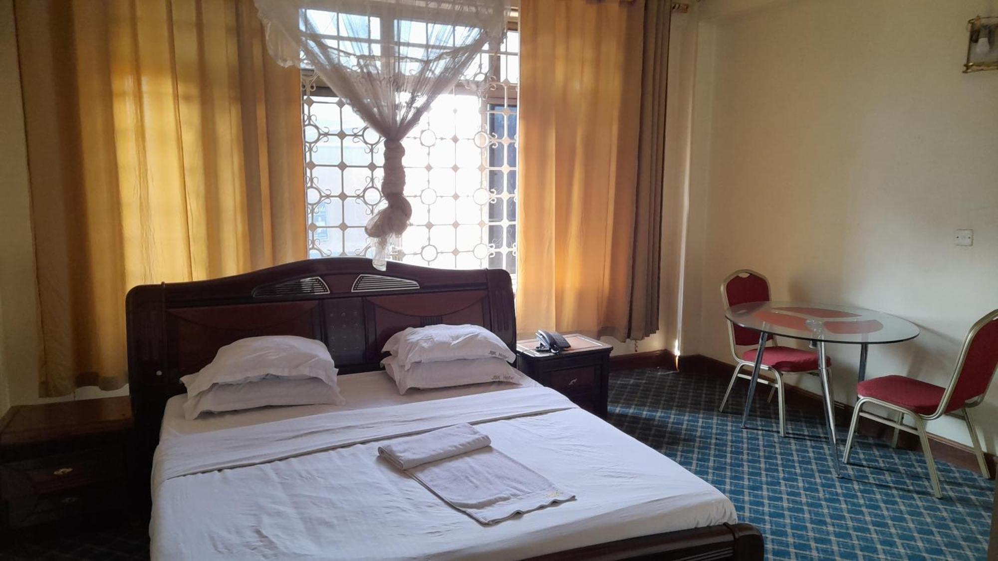 New Jbk Hotel Καμπάλα Εξωτερικό φωτογραφία