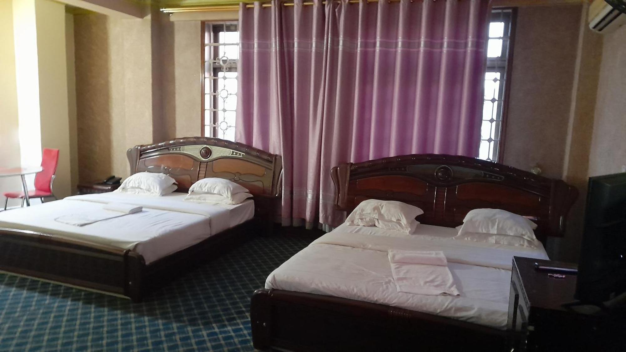 New Jbk Hotel Καμπάλα Εξωτερικό φωτογραφία