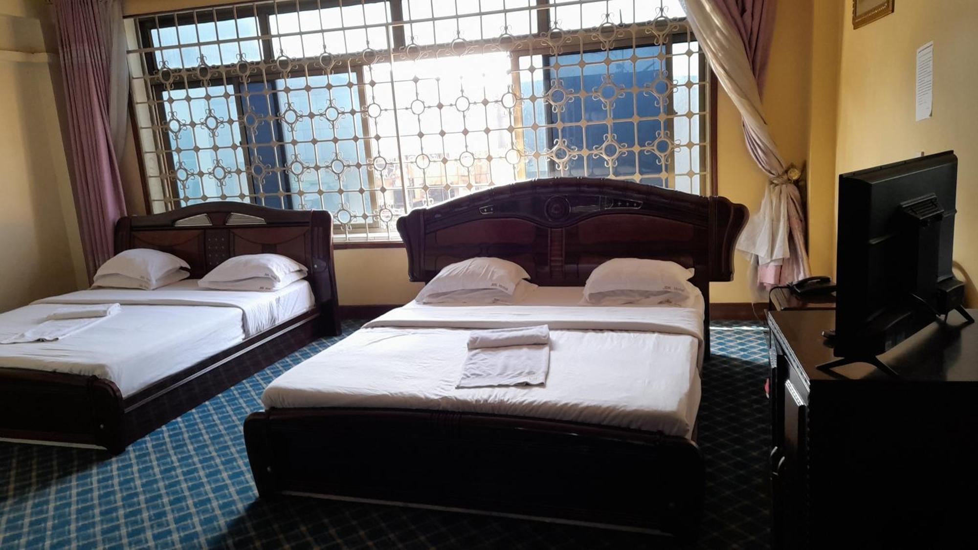 New Jbk Hotel Καμπάλα Εξωτερικό φωτογραφία