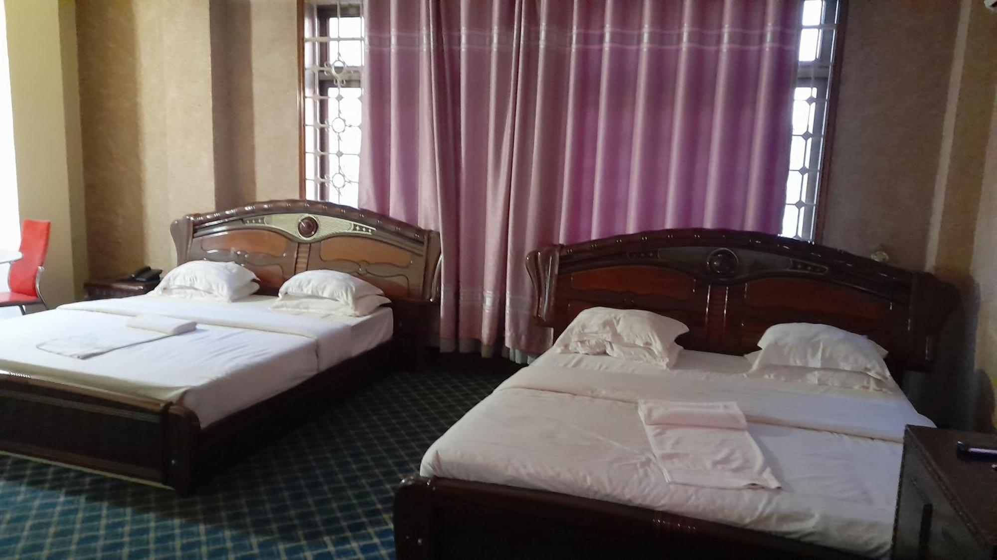 New Jbk Hotel Καμπάλα Εξωτερικό φωτογραφία