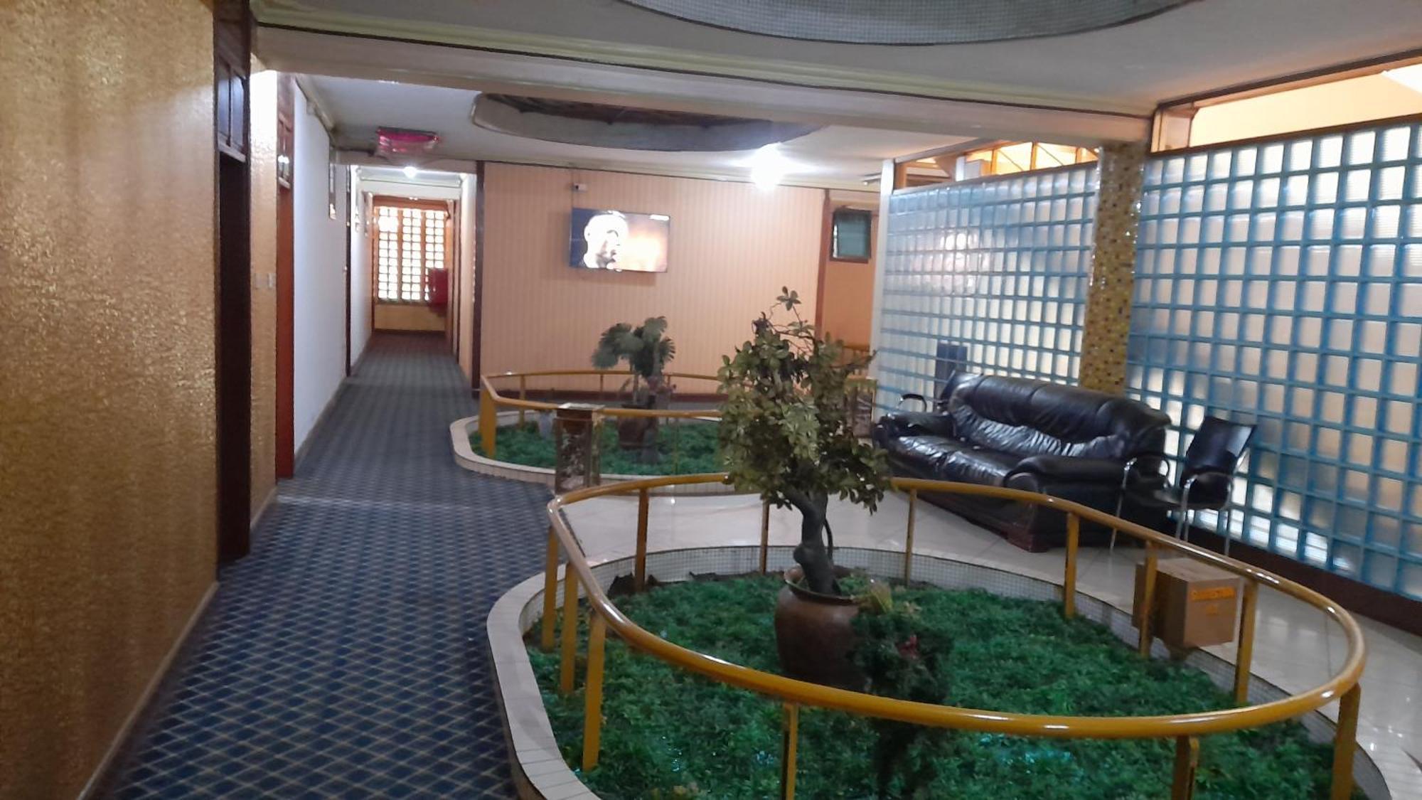 New Jbk Hotel Καμπάλα Εξωτερικό φωτογραφία