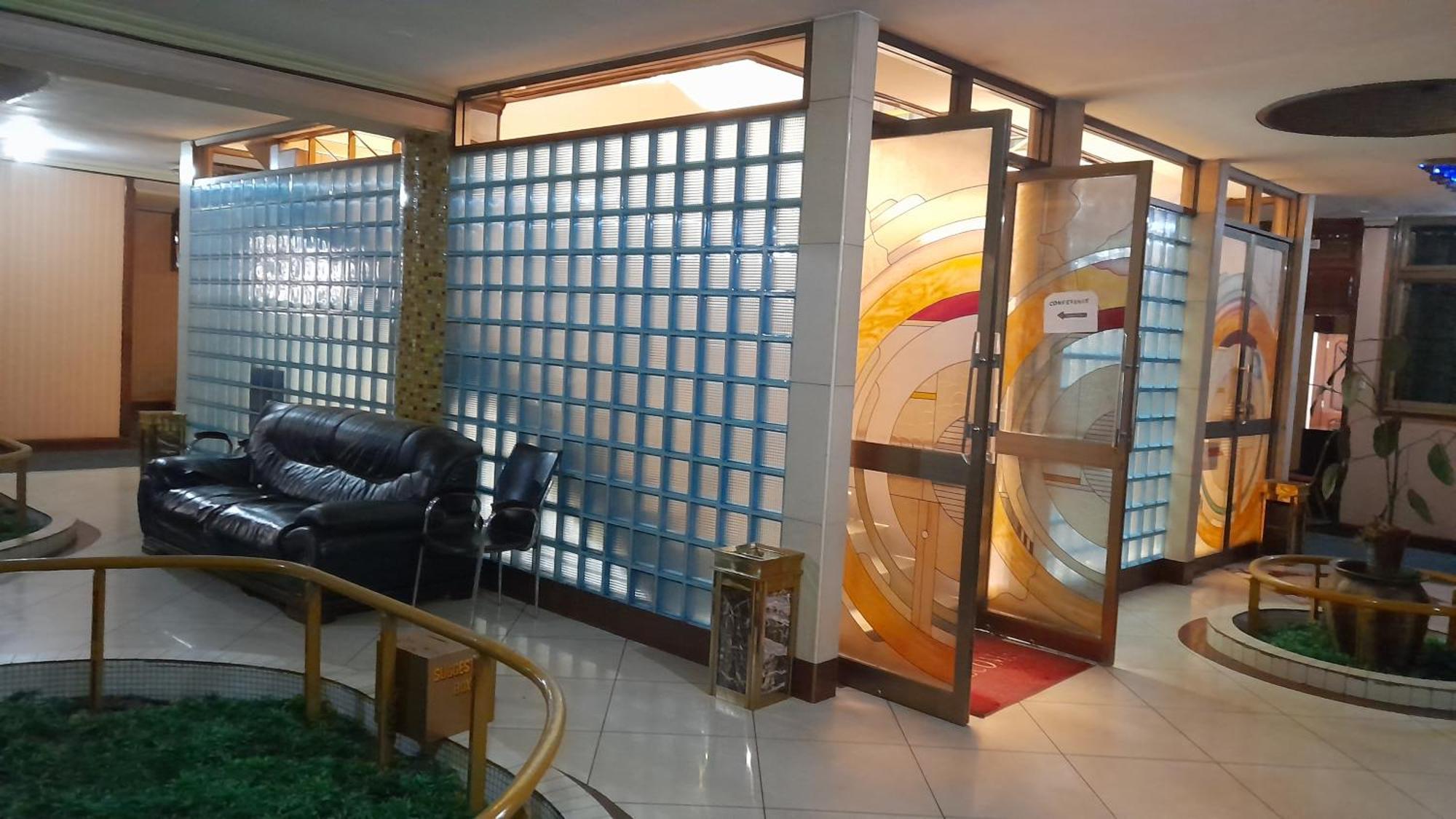 New Jbk Hotel Καμπάλα Εξωτερικό φωτογραφία